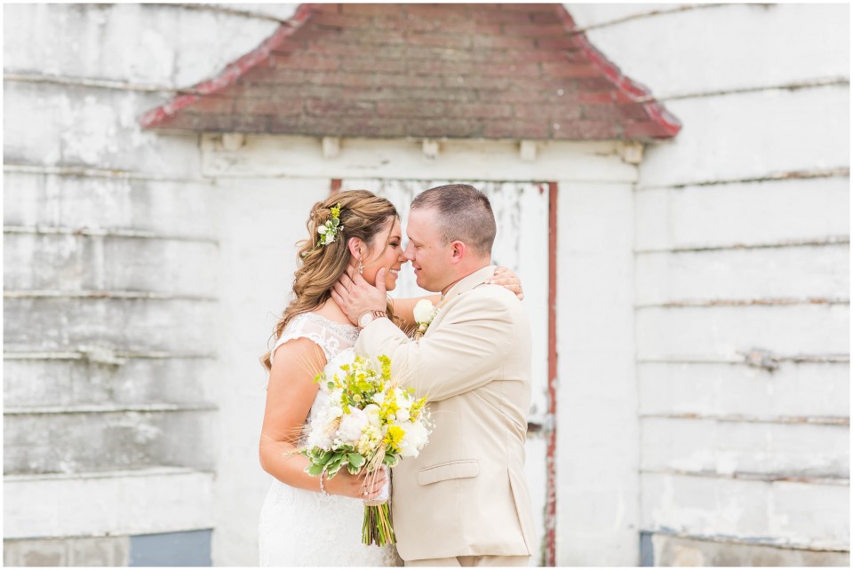 The Gish Barn Wedding Eric And Beth Black Box Photography Bouquet Studio Loren Jackson Photography Ohio Wedding Photographer Akron Real