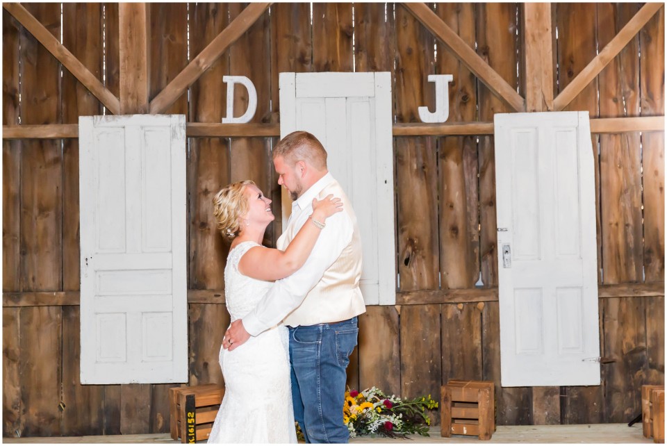 loren jackson photography,photographer akron ohio,rehm barn wedding,rustic barn wedding,wayne county ohio, loren jackson photography,photographer akron ohio,rehm barn wedding,rustic barn wedding,wayne county ohio,