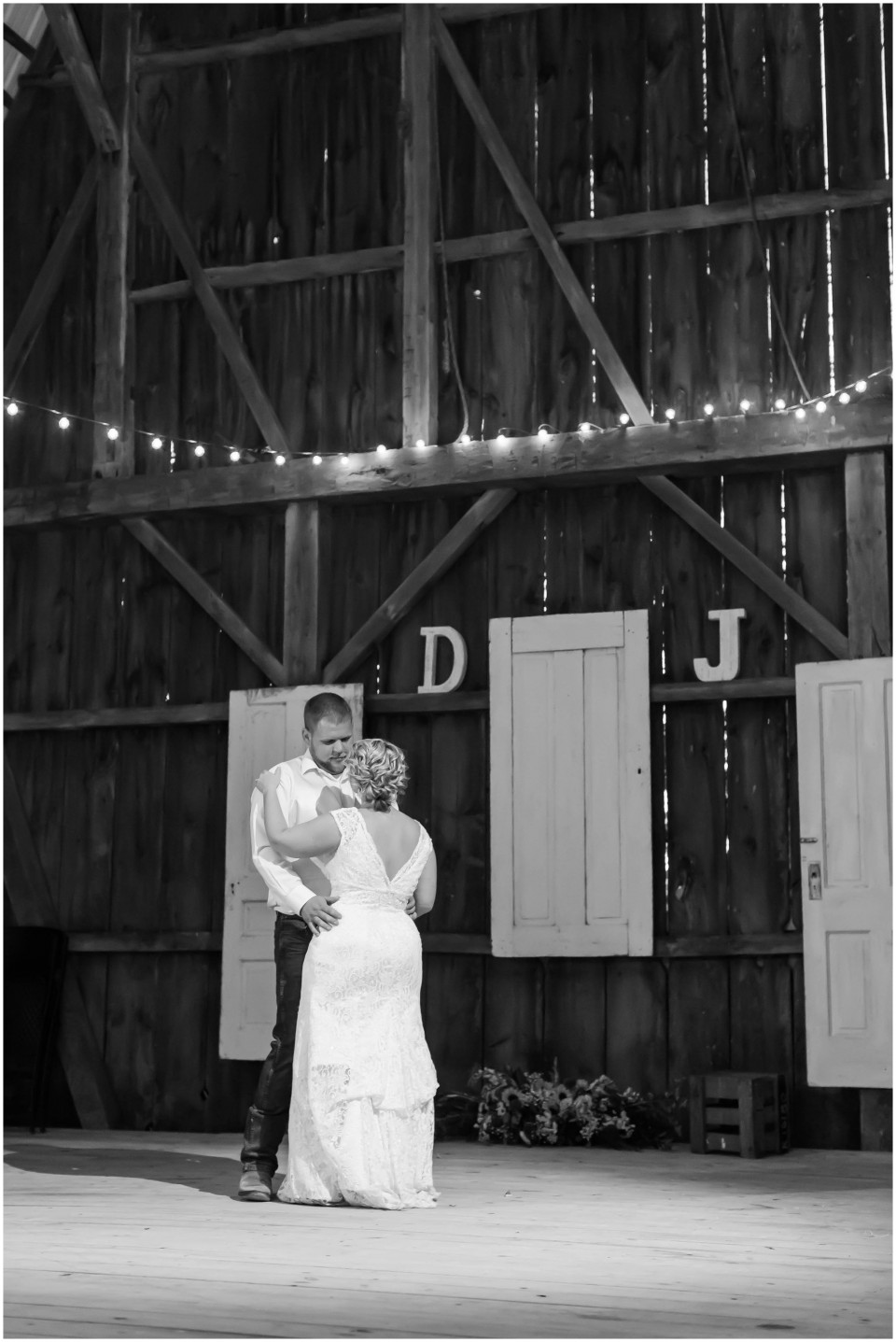 loren jackson photography,photographer akron ohio,rehm barn wedding,rustic barn wedding,wayne county ohio, loren jackson photography,photographer akron ohio,rehm barn wedding,rustic barn wedding,wayne county ohio,