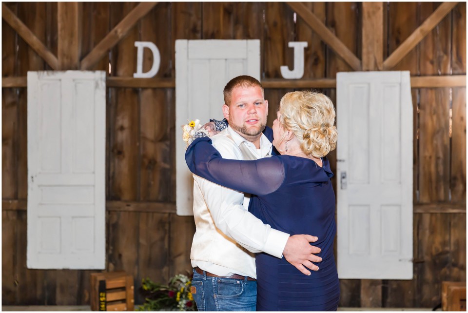 loren jackson photography,photographer akron ohio,rehm barn wedding,rustic barn wedding,wayne county ohio, loren jackson photography,photographer akron ohio,rehm barn wedding,rustic barn wedding,wayne county ohio,