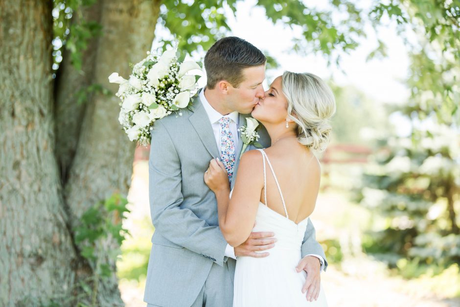 Bride and Groom Kissing at Peacock Ridge Wedding Photographer Akron Ohio