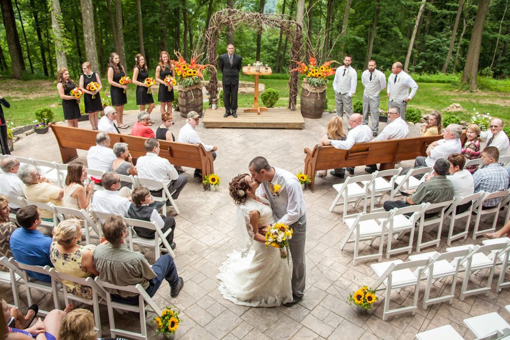 the grand barn wedding, kaitlin noel photographer, second kiss