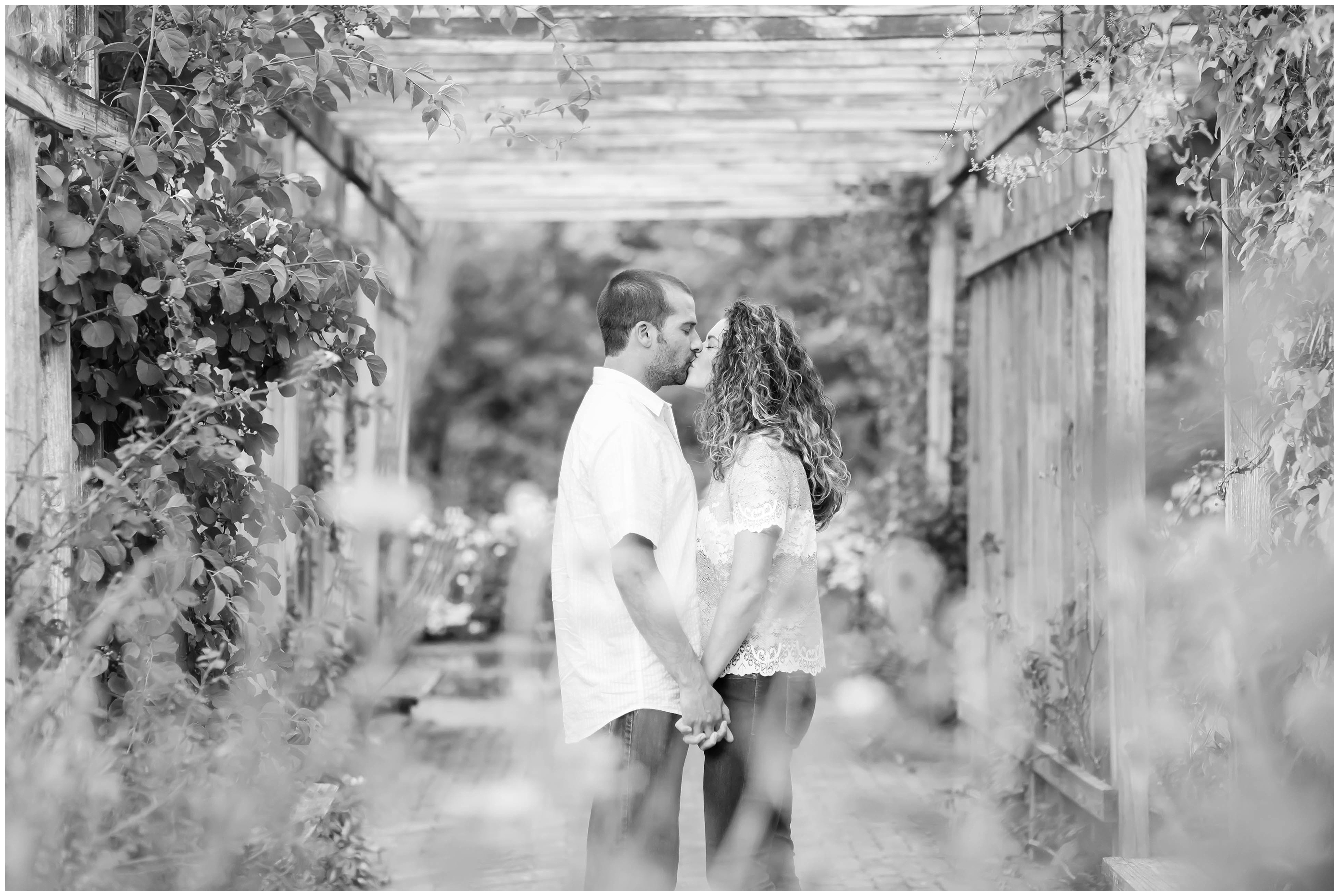 Hartville Ohio,Ohio Wedding Photographer,Quail Hollow State Park Engagement Session,photographer akron ohio,