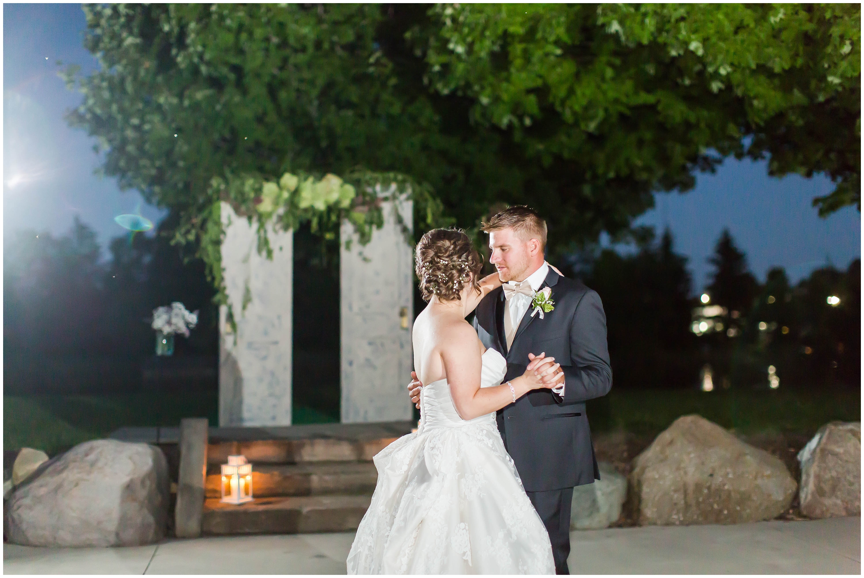 Ohio Wedding Photographer,fall wedding in akron ohio,loren jackson photography,night reception photos,photographer akron ohio,stow heritage barn wedding,