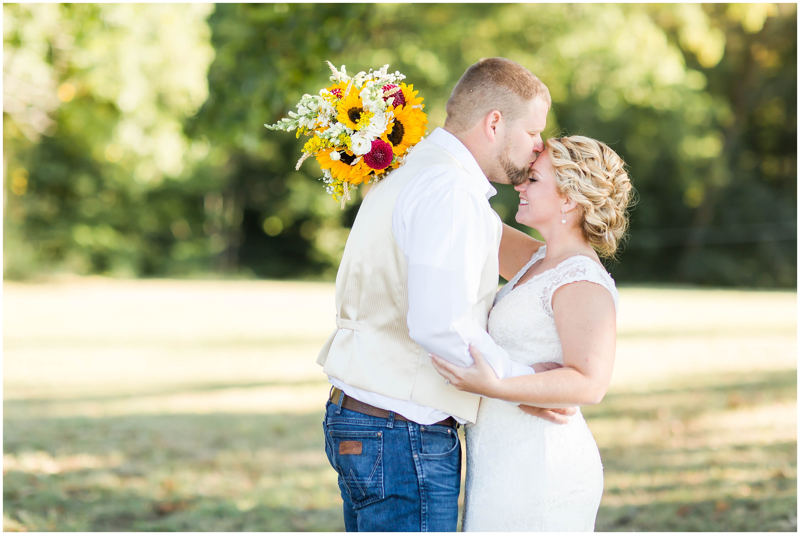 rustic fall wedding, photographer akron ohio, loren jackson photography, rehm barn wedding, wayne county ohio