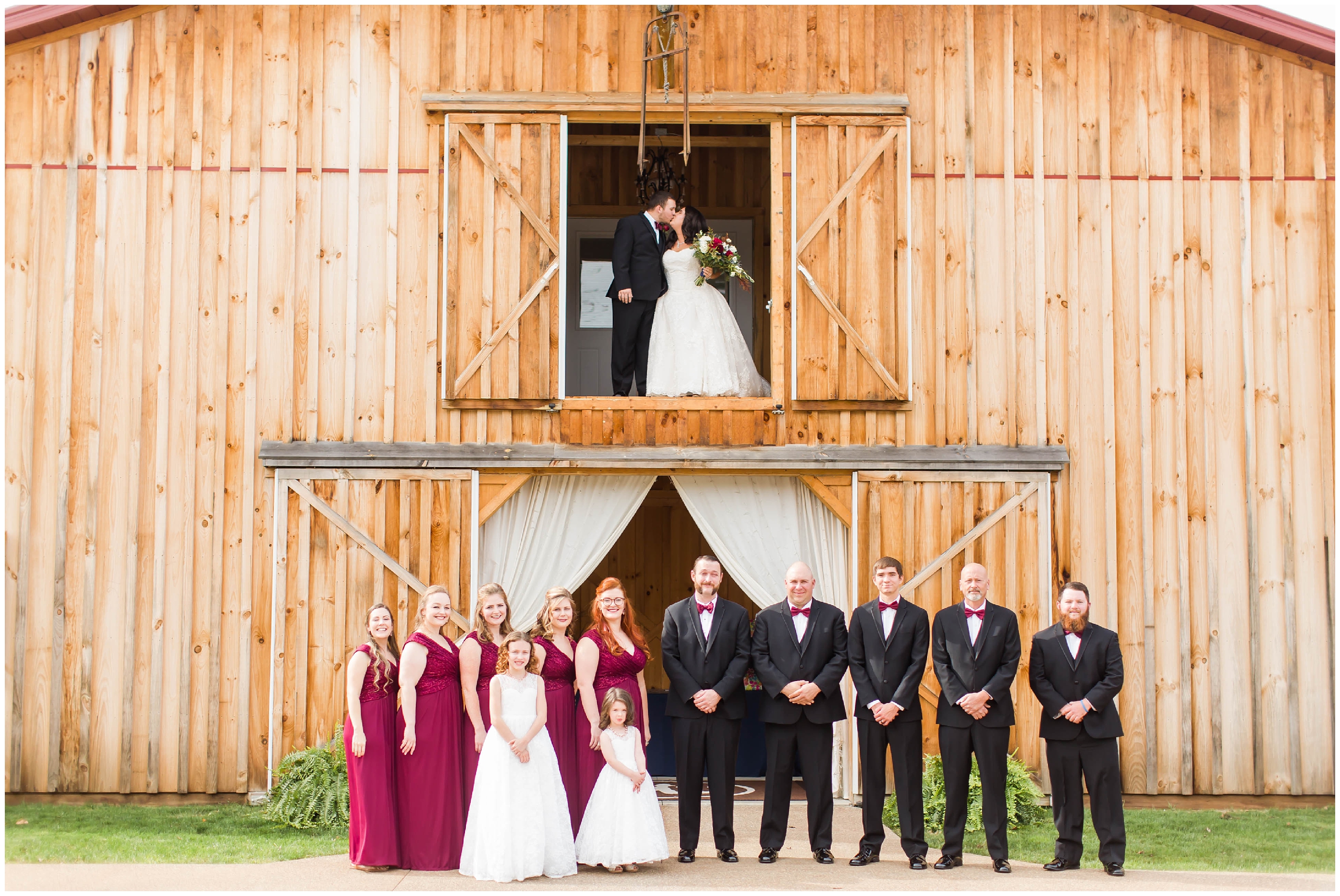 Cleveland Wedding Photographer,Weatherington Woods Wedding,central ohio rustic wedding venue,loren jackson photography,photographer akron ohio,rustic barn wedding,