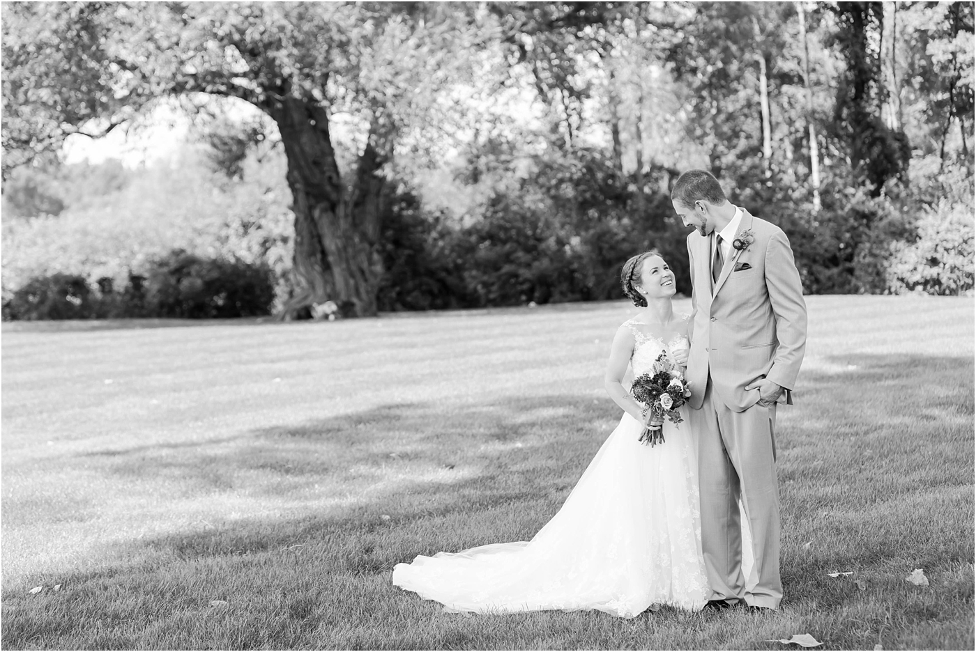 Loren Jackson Photography,Photographer Akron Ohio,cleveland wedding photography,springlake party center wedding,