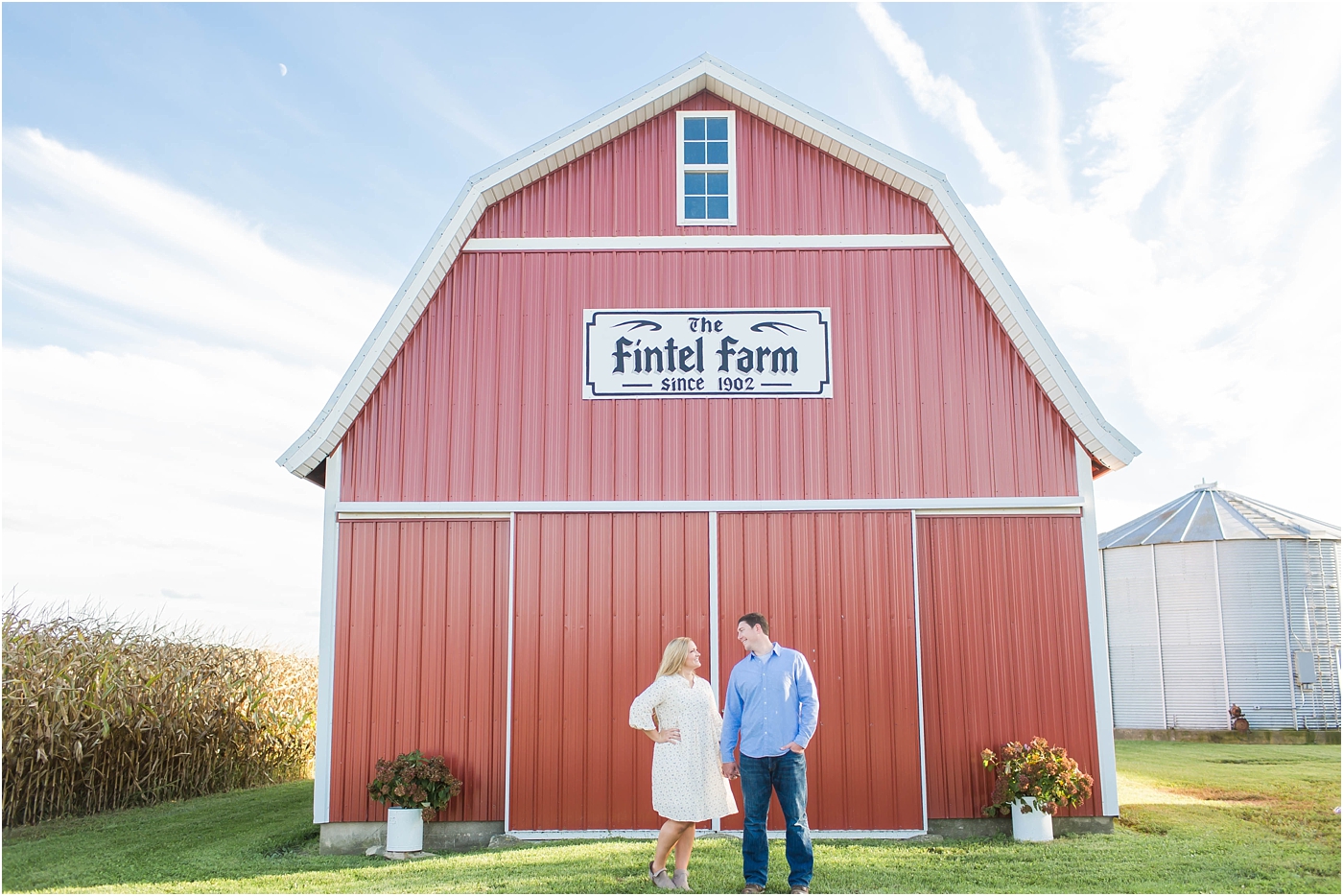 loren-jackson-photography-family-farm-engagement-photos-15.jpg