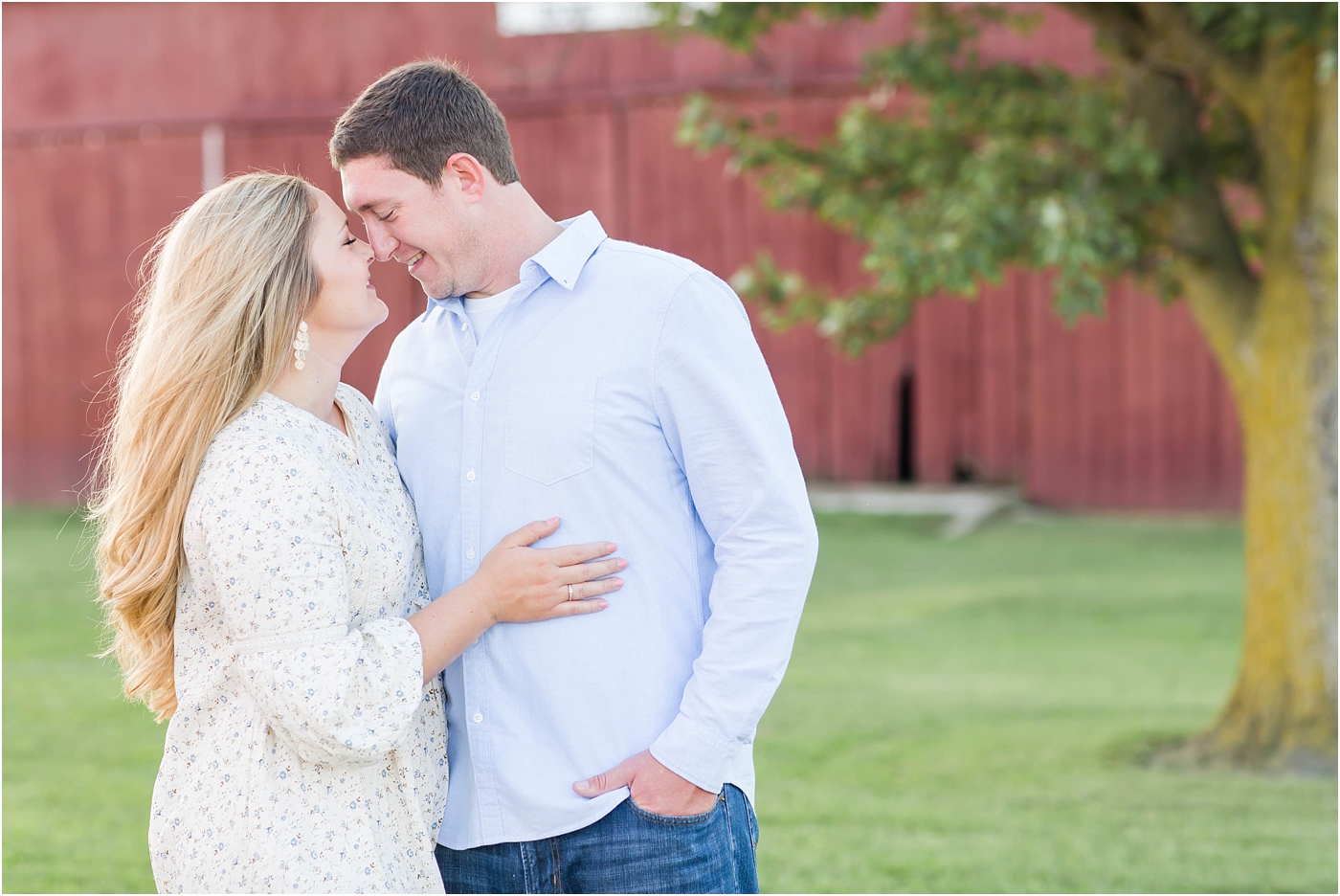 loren-jackson-photography-family-farm-engagement-photos-16.jpg