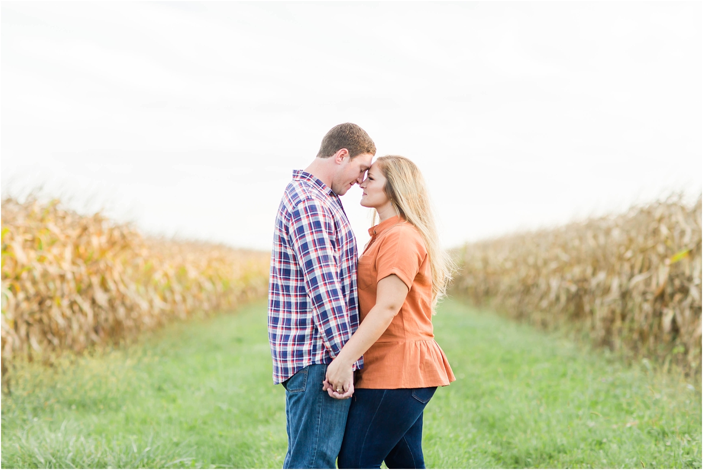 loren-jackson-photography-family-farm-engagement-photos-41.jpg