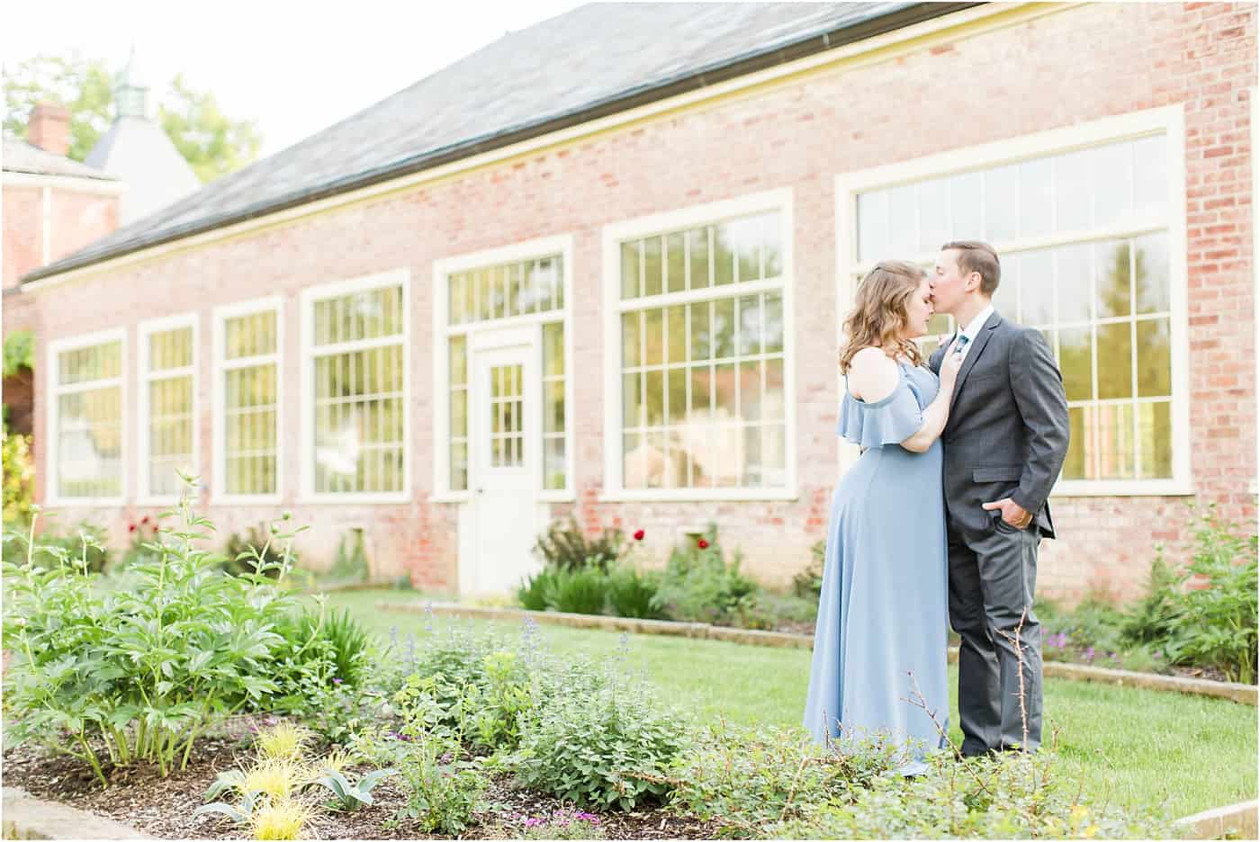 Engagement session at Kingwood Center Gardens by akron wedding photographer loren jackson photography